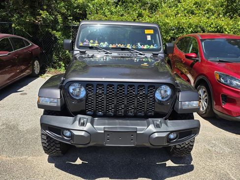 Used 2022 Jeep Gladiator Sport AWD/4WD image 2