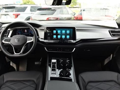 New 2026 Volkswagen Atlas Cross Sport SE AWD/4WD image 7