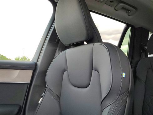 New 2026 Volvo XC90 B6 Plus image 23