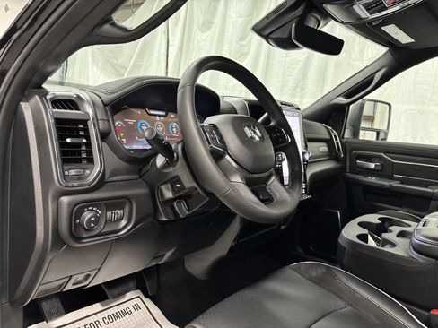 Used 2026 RAM 2500 Laramie AWD/4WD image 15