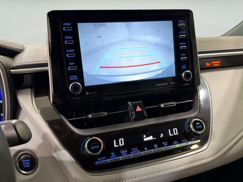 Used 2019 Toyota Corolla XSE FWD image 16