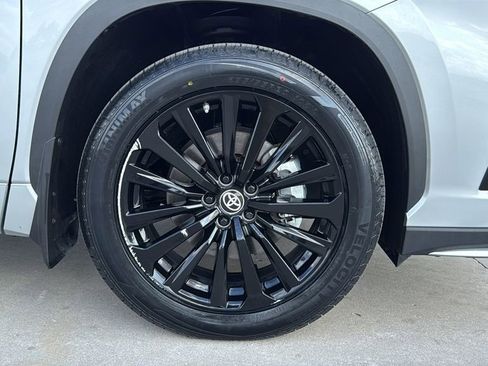 Used 2023 Toyota Highlander XSE image 35