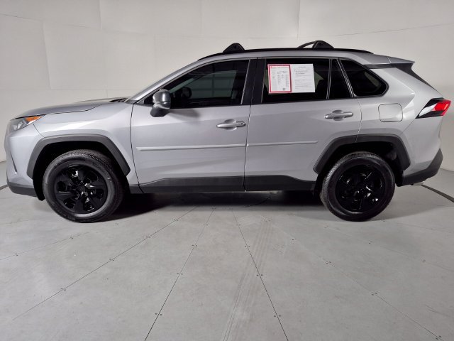Certified 2021 Toyota RAV4 LE AWD/4WD image 2