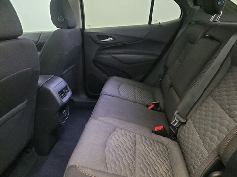 Used 2020 Chevrolet Equinox LT image 18