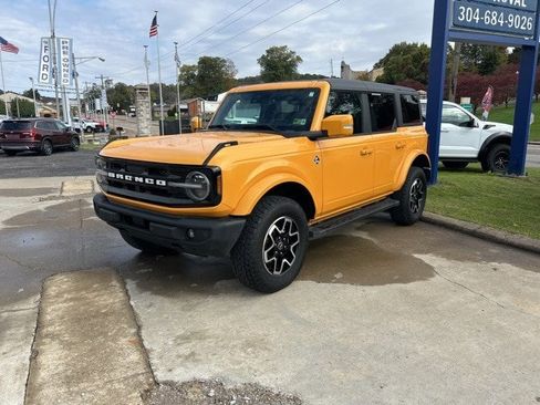 Used 2022 Ford Bronco Outer Banks image 1