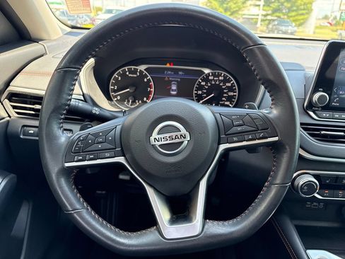 Certified 2022 Nissan Altima 2.5 SR w/ Midnight Edition Package FWD image 14