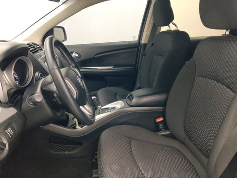 Used 2020 Dodge Journey SE w/ SE Popular Equipment Group FWD image 17