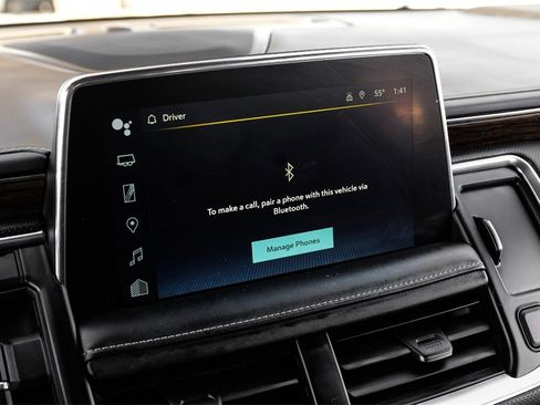 Used 2024 Chevrolet Suburban Premier image 26