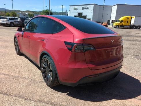 Used 2022 Tesla Model Y Performance AWD/4WD image 6