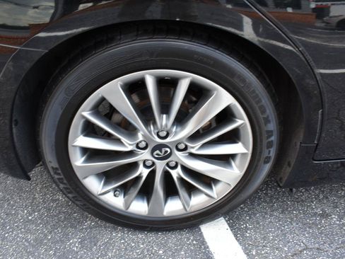 Used 2019 INFINITI Q50 Luxe w/ Essential Package (3.0T Luxe) RWD image 33