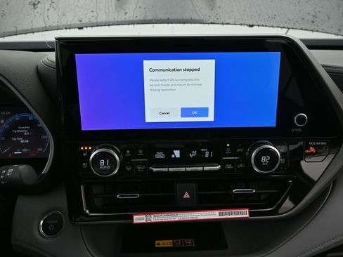 New 2026 Toyota Highlander Limited image 7