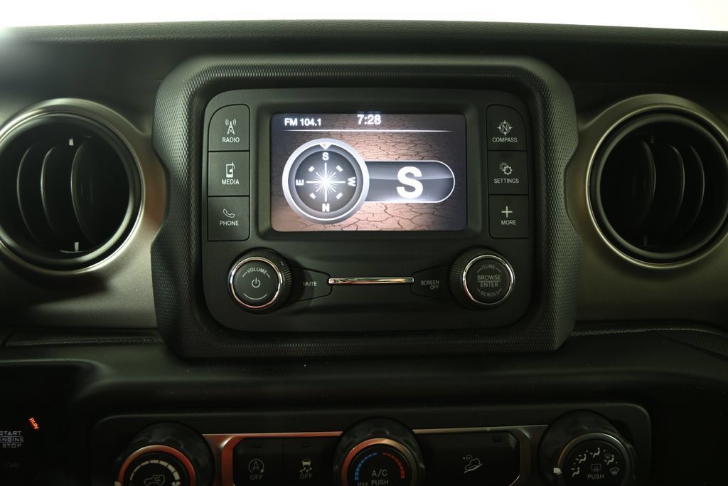 Used 2020 Jeep Wrangler Sport AWD/4WD image 26