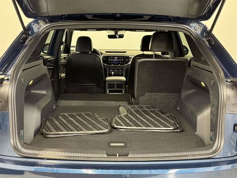 Used 2022 Volkswagen Atlas Cross Sport SE image 14