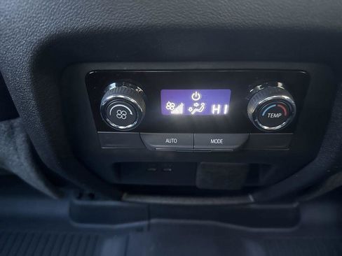 Used 2026 Chevrolet Traverse LT w/ Midnight/Sport Edition FWD image 30