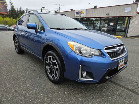 Used 2017 Subaru Crosstrek 2.0i Premium AWD/4WD image 3