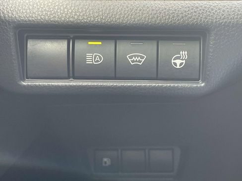 Used 2025 Toyota Prius XLE image 23