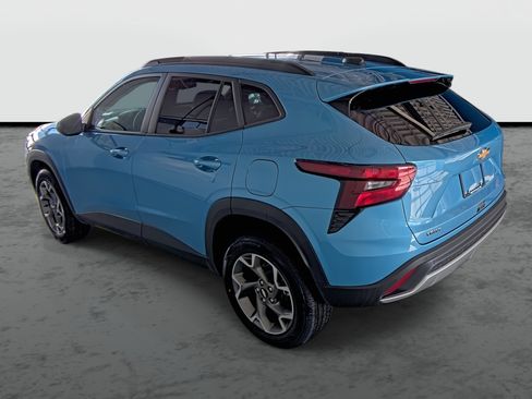 Used 2025 Chevrolet Trax LT w/ Driver Confidence Package image 11