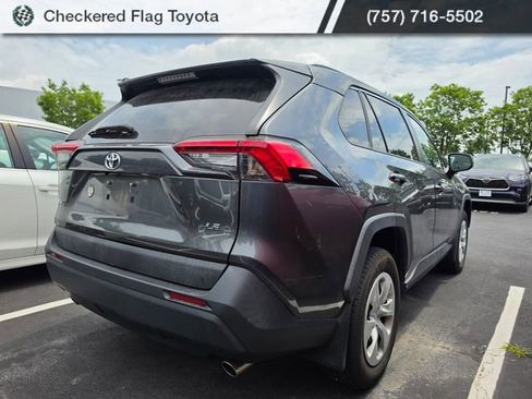 Used 2021 Toyota RAV4 LE FWD image 6