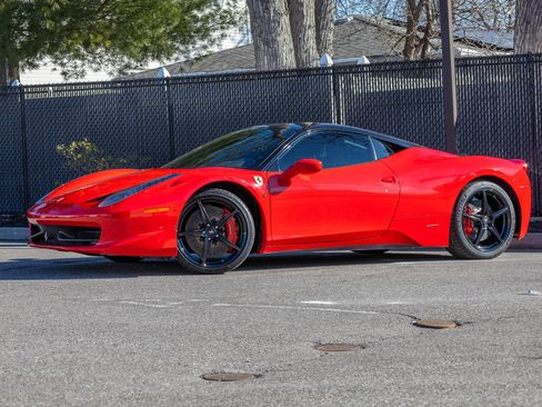 Used 2010 Ferrari 458 Italia Coupe image 7