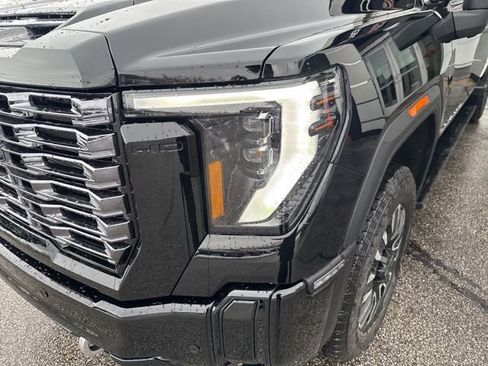 New 2026 GMC Sierra 3500 Denali Ultimate image 14