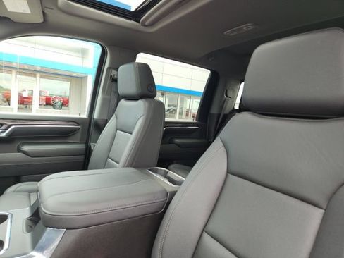 Used 2024 Chevrolet Silverado 2500 LTZ w/ LTZ Premium Package AWD/4WD image 14
