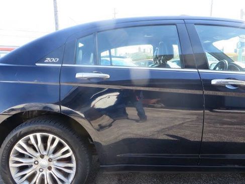 Used 2012 Chrysler 200 Limited w/ Sun/Sound Group image 21