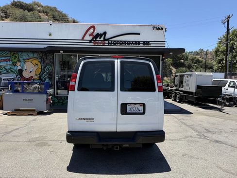 Used 2013 Chevrolet Express 3500 image 4