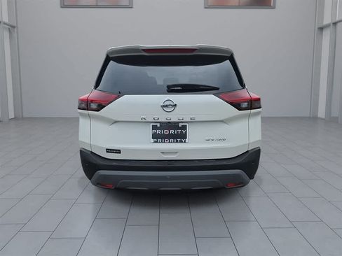 Used 2021 Nissan Rogue SV AWD/4WD image 8