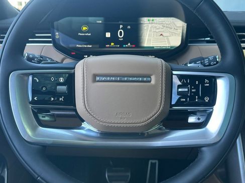 New 2026 Land Rover Range Rover Long Wheelbase SE AWD/4WD image 17