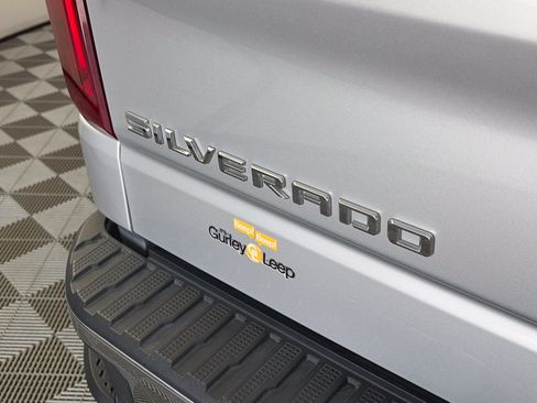 Used 2021 Chevrolet Silverado 1500 LTZ w/ LTZ Premium Package AWD/4WD image 16