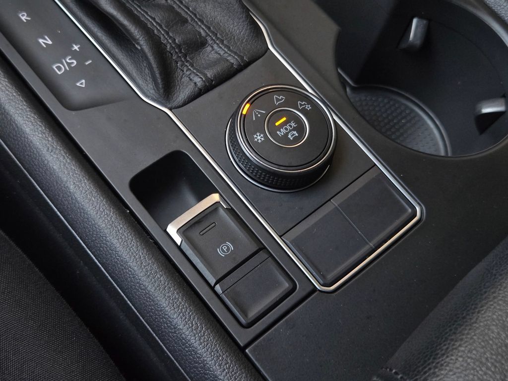 Used 2018 Volkswagen Atlas S AWD/4WD image 21