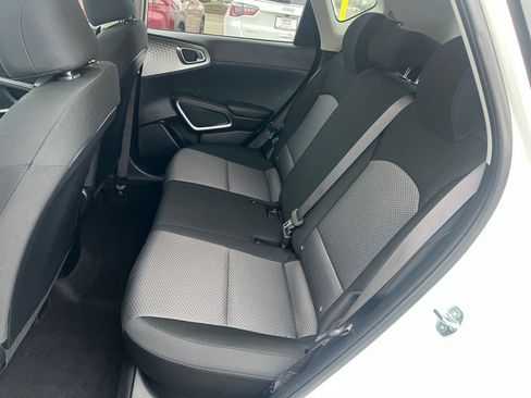 Used 2025 Kia Soul LX w/ LX Technology Package image 23