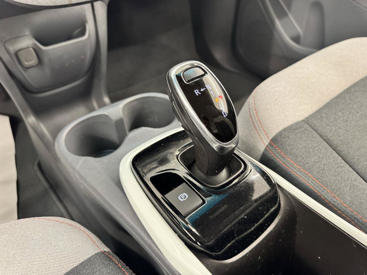 Used 2021 Chevrolet Bolt LT FWD image 22