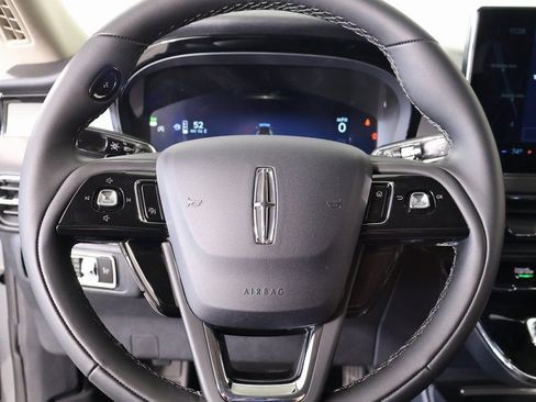 New 2026 Lincoln Corsair Premiere FWD image 3
