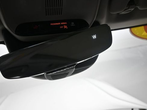 Used 2019 Volvo XC60 T5 Momentum w/ Multimedia Package AWD/4WD image 34