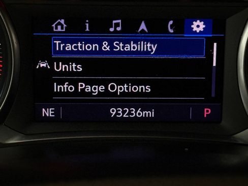 Used 2022 Chevrolet Traverse LT FWD image 61