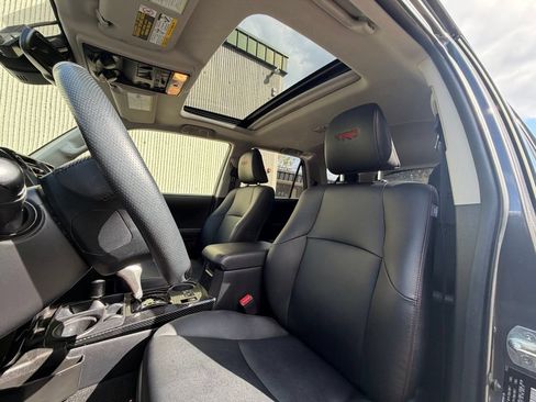 Used 2023 Toyota 4Runner TRD Off-Road Premium w/ Off Road Premium Plus Package AWD/4WD image 8