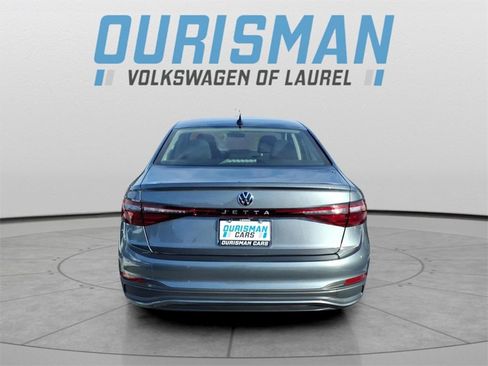 Used 2025 Volkswagen Jetta S image 3