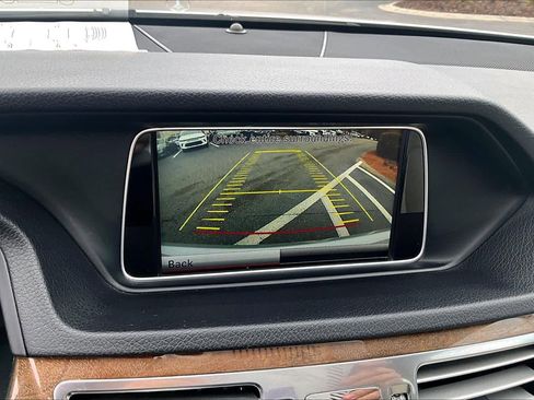 Used 2014 Mercedes-Benz E 350 Sedan image 26