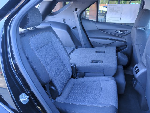 Used 2023 Chevrolet Equinox LT FWD image 29