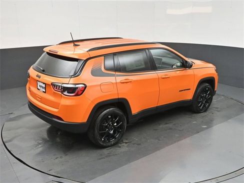 New 2026 Jeep Compass Latitude image 30