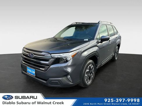 Used 2026 Subaru Forester Premium AWD/4WD image 1