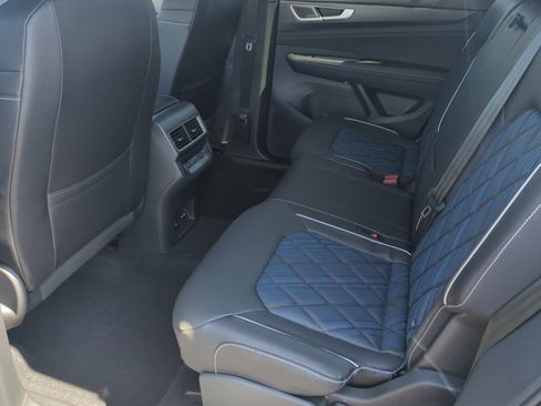 New 2026 Volkswagen Atlas Cross Sport SEL Premium R-Line image 17