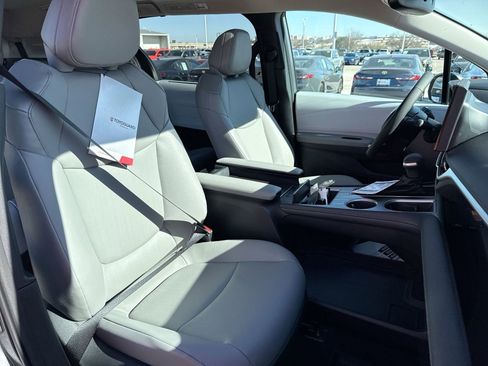 Certified 2026 Toyota Sienna XLE image 28