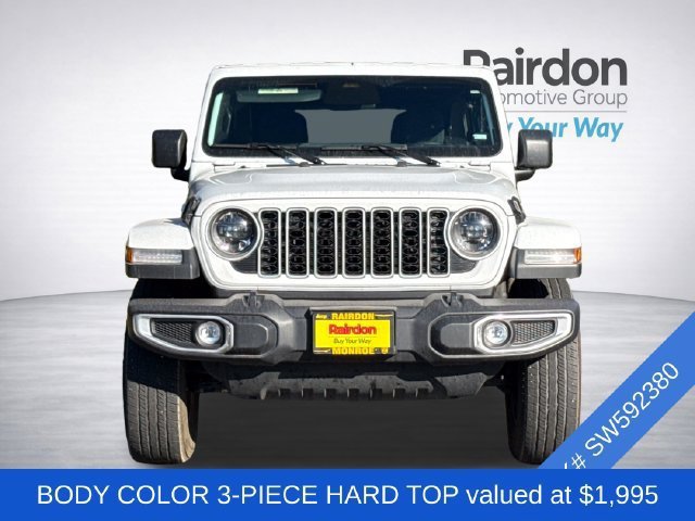Used 2025 Jeep Wrangler Unlimited Sahara AWD/4WD image 2