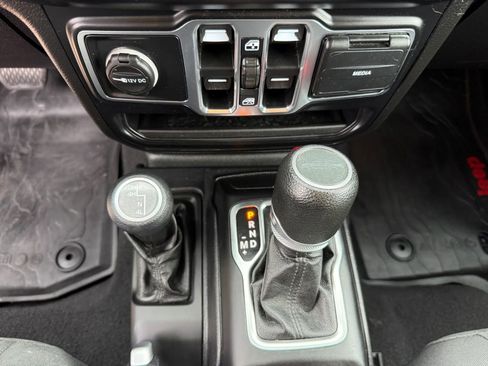 Used 2020 Jeep Gladiator Sport w/ Quick Order Package 24S AWD/4WD image 23
