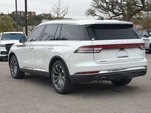 New 2026 Lincoln Aviator Premiere image 5