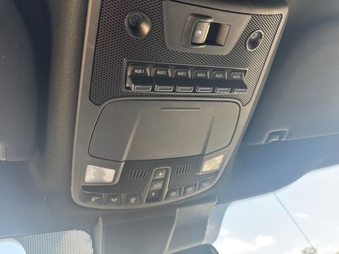 Used 2019 Ford F150 Raptor w/ Equipment Group 802A Luxury AWD/4WD image 16