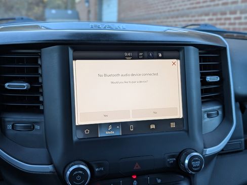 Used 2023 RAM 1500 Big Horn image 28