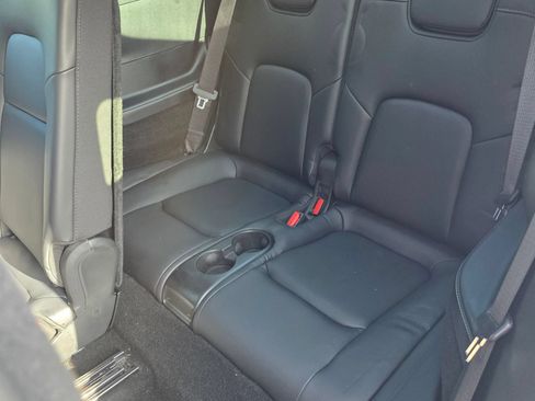 Used 2021 Tesla Model Y Long Range AWD/4WD image 12